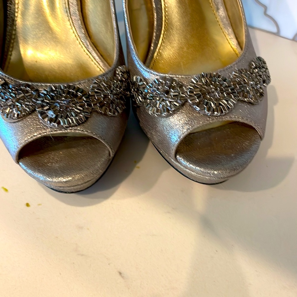 Antonio Melani peep toe 4 inch pumps silver - Picture 2 of 11